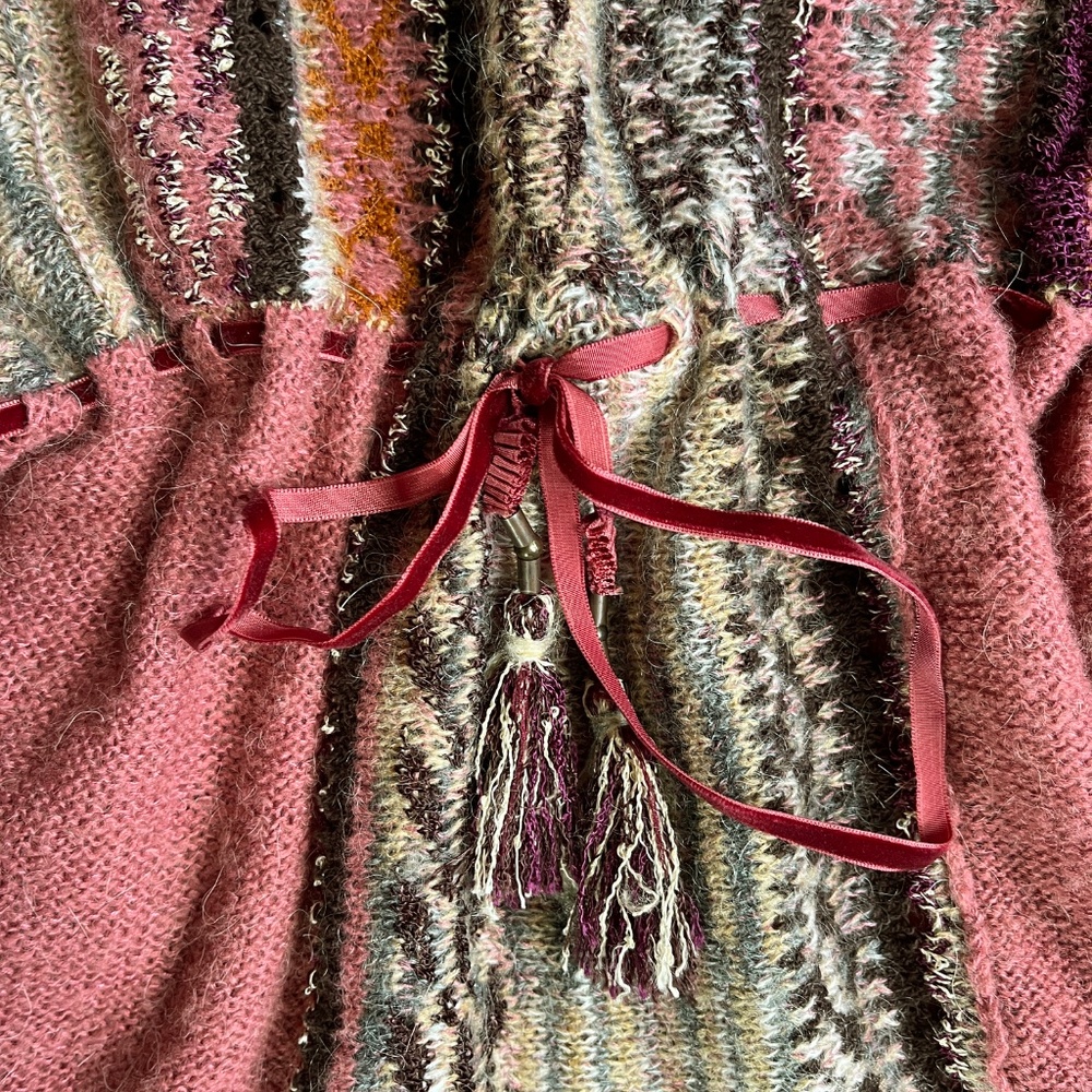 Free People knit tunic with velvet trim, tassels- size XS (but it's huge!) - Picture 3 of 10